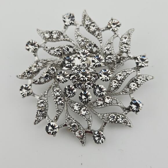 Silver Tone Crystal Cluster Brooch Pin Gaudy Starburst Gemstone Firework Bling - Picture 1 of 4